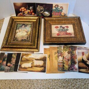 2 PICTURE FRAMES WITH 18 INTERCHANGEABLE ART PICTURE CARD BOARDS